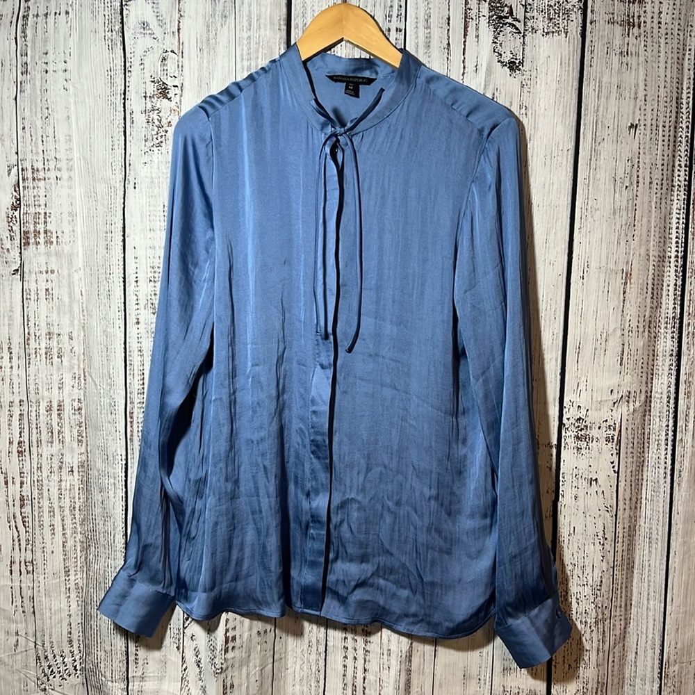 Banana republic button blouse